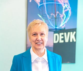 Agenturleiter Eva Fischer-Spanl der DEVK Geschäftsstelle am Hammerweg in Weiden