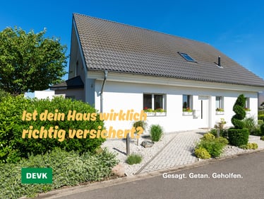 Einfamilienhaus mit Hinweis auf Wohngebäudeversicherung und Gebäude-Check der DEVK in Gera