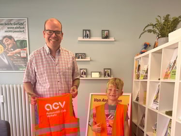 Schulstart 🚦 in Niedersachsen bedeutet ebenfalls für Autofahrer erhöhte Aufmerksamkeit im Straßenverkehr ⚠️ ACV DEVK