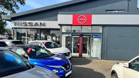 Nissan Hull