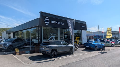 Stoneacre Renault Sheffield Dealership