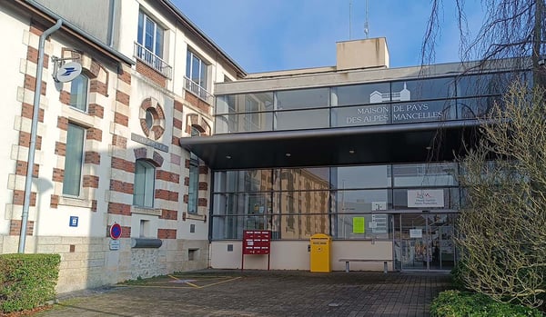 Photo du point La Poste FRESNAY SUR SARTHE