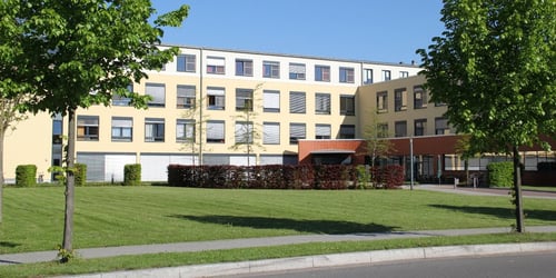 Die Helios Klinik Schkeuditz von Außen