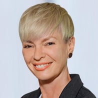 Nina Scherer. Ihre Ansprechpartnerin für die Barmenia Versicherung in Schmelz.