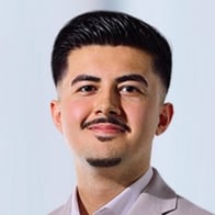 Aykut Sen. Ihre Ansprechpartnerin für die Impact-Finanz in Duisburg.