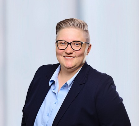 Ann - Kathrin Böll. Ihre Ansprechpartnerin für die Impact-Finanz in Leverkusen.