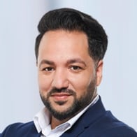 Senad Redzepi-Saliov. Ihr Ansprechpartner für die Barmenia Versicherung in Elmshorn.