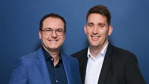 Hauptvertreter Peter Meier und Hauptvertreter Frederik Wiegand