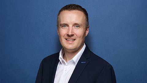 Hauptvertreter Bastian Deicke