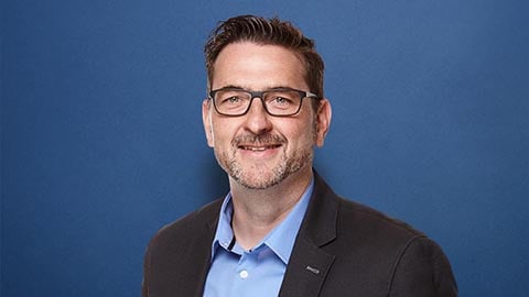 Hauptvertreter Sascha Hennig