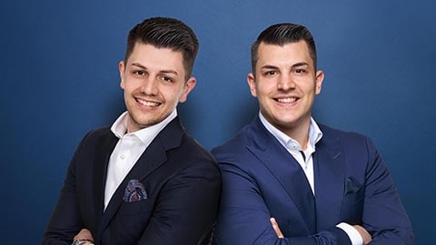 Hauptvertreter Adrian und Til Völler