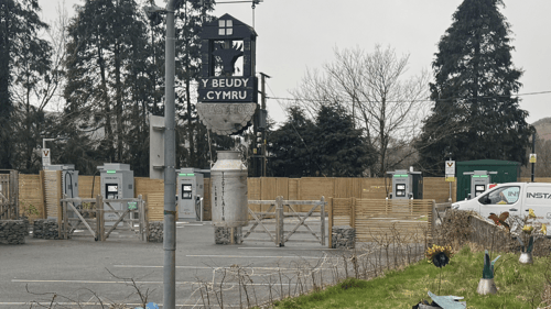 InstaVolt ultra rapid EV charging station at Y Beudy Cymru, Porthmadog, providing convenient charging access near Eryri National Park and popular North Wales travel routes.