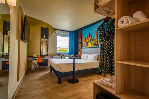 Chambre Rénovée, petit dejeuner compris