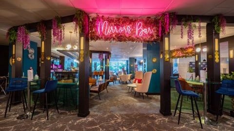 Mirrors Bar is located at Novotel London West, Hammersmith