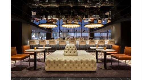 Bar Nacarat au Fairmont Le Reine Elizabeth à Montréal