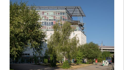 Façade de l'hôtel Ibis Lyon Caluire Cité Internationale