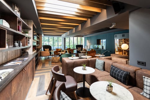 Lounge de l'hôtel Novotel Valence Sud