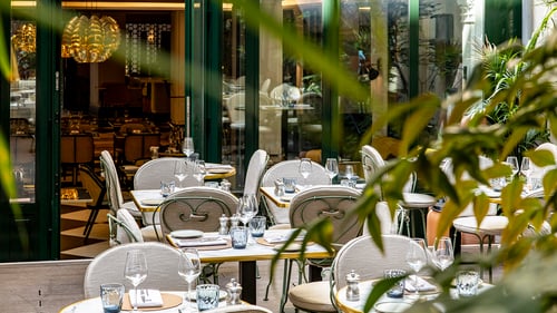 Maison Blossom, Cuisine Française
