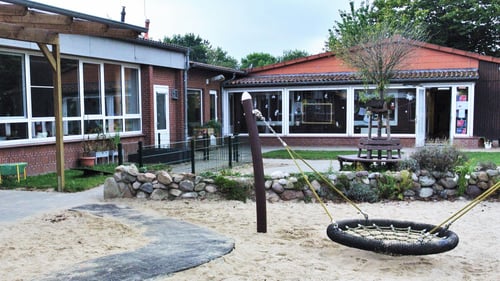 Auf dem Außengelände der Johanniter-Kita Hemdingen.